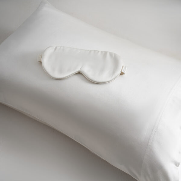 Twin Ducks Mulberry Silk Queen Pillow Case & Mask - Champagne